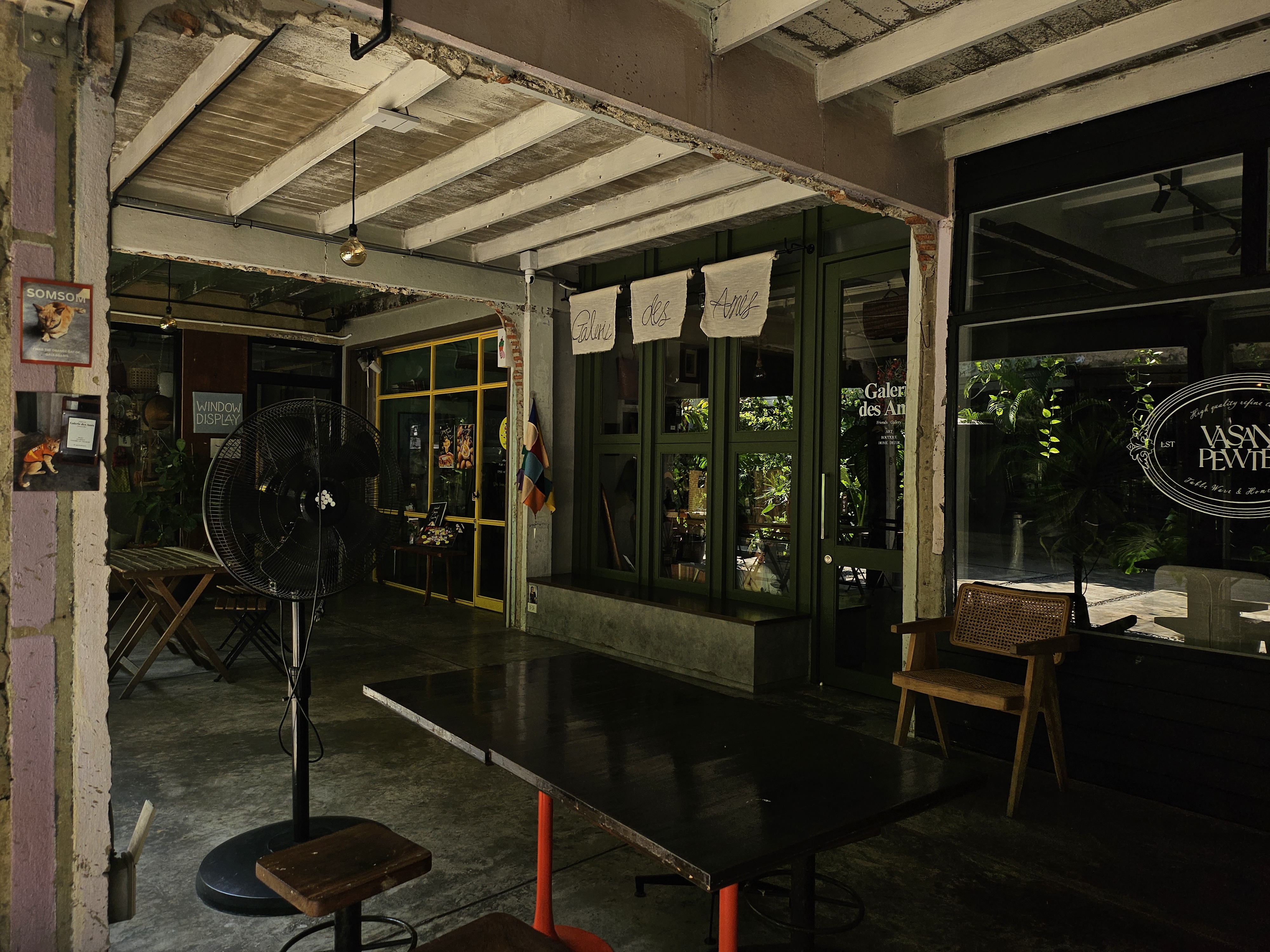Found this place in Bangkok from randomly exploring Google Maps hehe. Getting here meant going through little alleys until we reached a dead end, which somehow made finding it even more fun. A small reminder for me to be a little braver about wandering into places I don’t know.